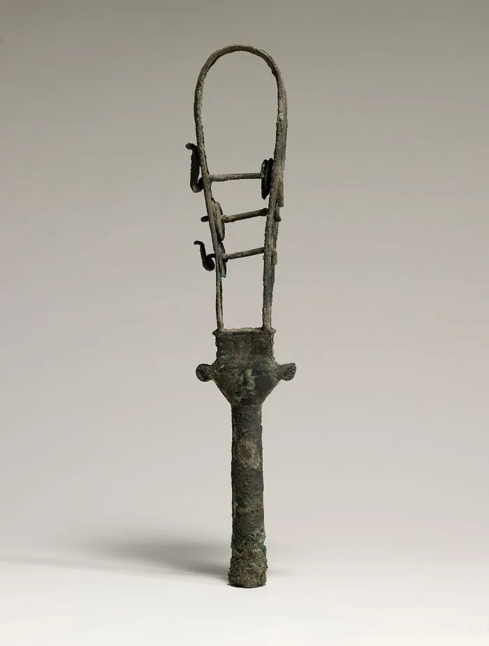 Sistrum egipskie, fot. Walters Art Museum, domena publiczna