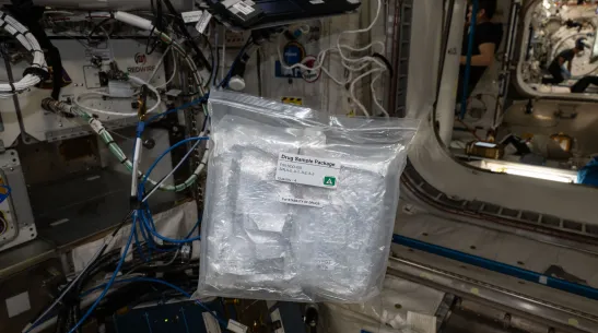 Package containing research materials for the Stability of Drugs experiment. (ESA - S. Uznański-Wiśniewski)
