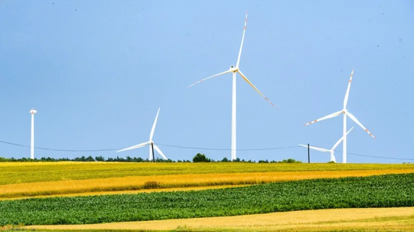 Moszczenica, 08.07.2022. Wind turbines near Moszczenica, July 8th. (gm/doro PAP/Grzegorz Michałowski)