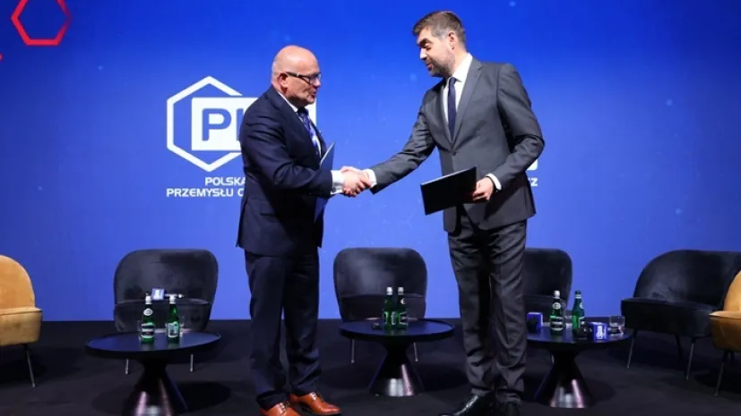 W.Skwarko, Wiceprezes Centrum Łukasiewicz oraz dr inż. T. Zieliński, prezes zarządu Polskiej Izby Przemysłu Chemicznego; fot. Teodor Klepczyński dla PIPC, materiały prasowe