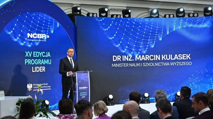 Warszawa, 17.06.2025. Minister nauki i szkolnictwa wyższego Marcin Kulasek na gali XV edycji programu LIDER, 17 bm. w siedzibie Politechniki Warszawskiej. Wydarzenie jest organizowane przez Narodowe Centrum Badań i Rozwoju. (mr) PAP/Radek Pietruszka