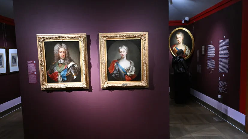 Warszawa, 24.10.2025. Otwarcie wystawy &quot;Sobiescy i Stuartowie. Blask i widmo korony&quot; w Muzeum Pałacu Króla Jana III w Warszawie. PAP/Radek Pietruszka