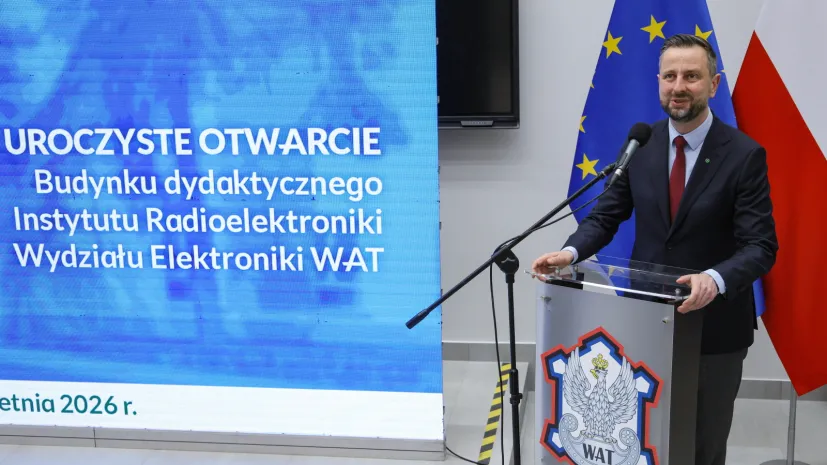 08.04.2026. Wicepremier, minister obrony narodowej Władysław Kosiniak-Kamysz podczas otwarcia nowego budynku dydaktycznego Instytutu Radioelektroniki Wydziału Elektroniki Wojskowej Akademii Technicznej w Warszawie. PAP/Rafał Guz