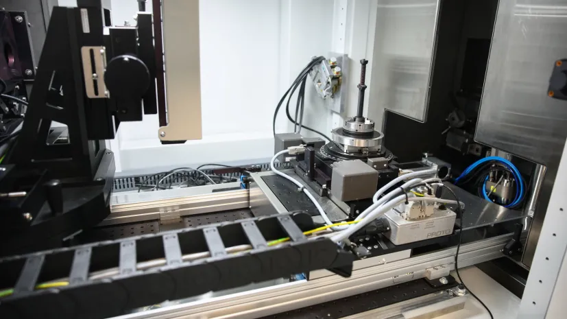 Kraków, 29.05.2026. Otwarcie Laboratorium Zaawansowanych Technik Rentgenowskich na Wydziale Fizyki i Informatyki Stosowanej AGH w Krakowie, 29 bm. Nowe laboratorium oferuje dostęp do wiązki promieniowania rentgenowskiego o parametrach dostępnych dotychczas przede wszystkim w wyspecjalizowanych ośrodkach synchrotronowych.  PAP/Łukasz Gągulski