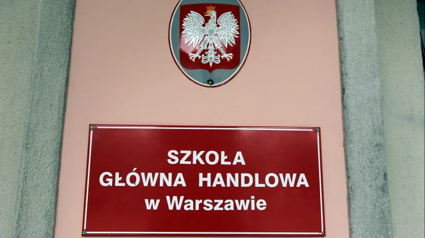 Warszawa, 18.09.2013. Siedziba Szkoły Głównej Handlowej w Alejach Niepodległości 162 w Warszawie. PAP/Radek Pietruszka